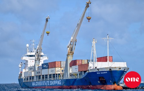 Shipping kunfunin ithuru container boat eh ganefi, June mahu fahukolhu Raajje gehnaane