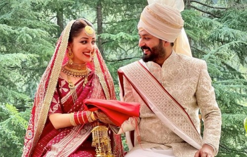 Yami Gautam aai ''URI'' ge Director Aditya aai kaiveni koffi