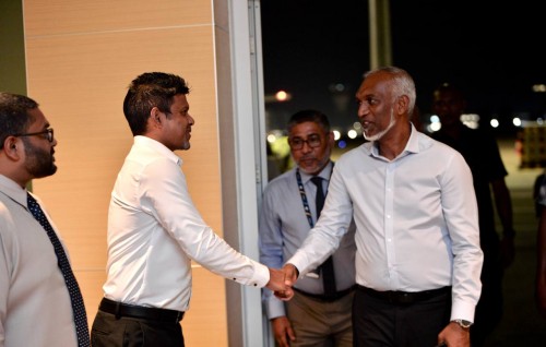 Raees Muizzu, dhekunuge rahthakah kurevvi dhathurufulhu ninmavailavvaifi