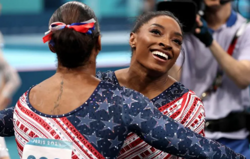Biles inspires USA to gymnastics team gold