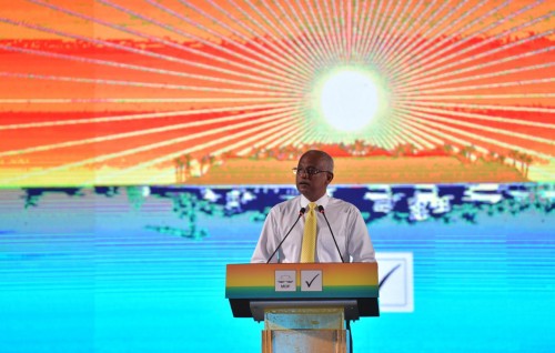 Dharinnah tharubiyyathu nudhevunu haaskamugai umuru husskuraane dhivessaku dhen nuhunnaane: Raees