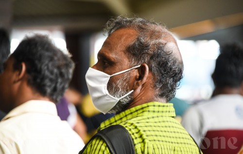 WHO advises to wear masks in public areas