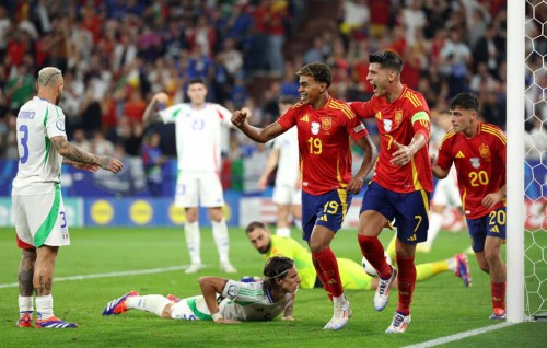 Italy ah hama neyvaehves liyanudhee, Spain 1 vanaigai gadha 16 ah