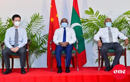#OnePhoto : China vaccine ge furathama batch havaalu kurun