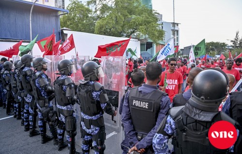 Sharuee dhaairaage muvazzafunnah siyaasee harakaaiythakugai ulhevey goiy hadhaifi