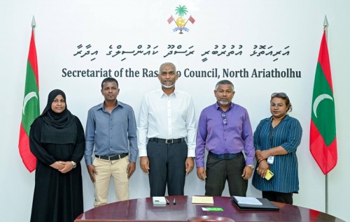 Aa. atholhuge tharaggee ah Mathiveri Airport ge mashroou muhinmu, ekan kuriah gendhaanan: Raees