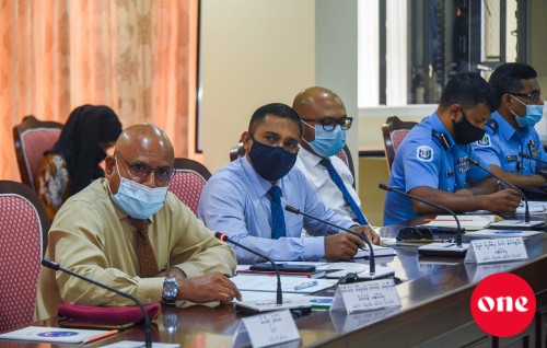 Maaraa maaree thakaai, feyrumuge massalathah ginavamundhaathee, kamaabehey muassasaathah haazirukuri Committee sirru koffi