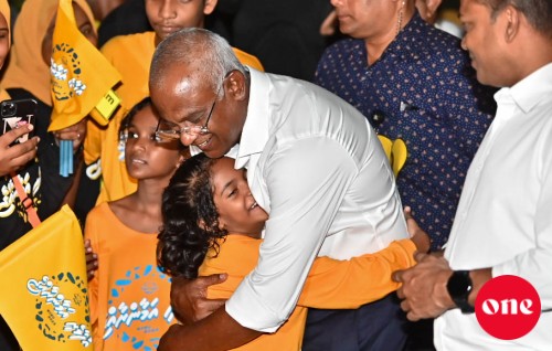 One photo: Addu City in Raees ah hoonu maruhabaa eh