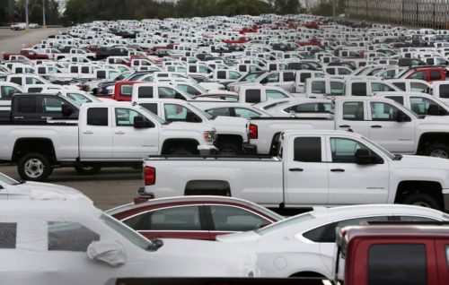 Trump exempts some automakers from Canada, Mexico tariffs for one month