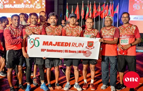 Raaes Solih aai Raees Nasheedhaa eku ''majeedhee run'' nimumakah