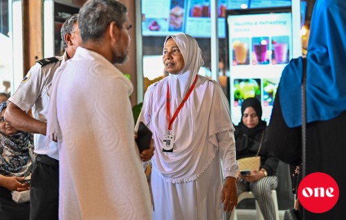 Umra ah meehun gendhiumuge huhdha ah edhen hulhuvaalaifi