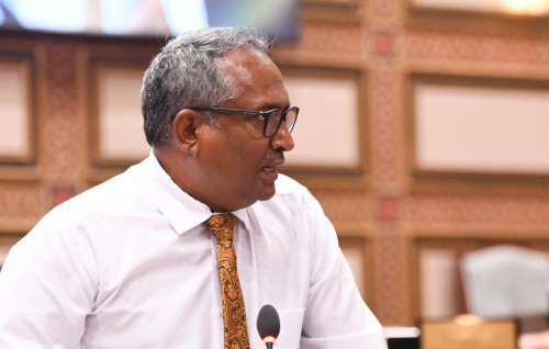 Riyaasee candidate in form hushahalhan onna muddhathu 14 dhuvahah ithuru kuran Majilis ah hushahalhaifi
