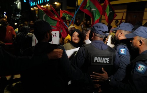 Raees ge dharikalakah nisbaiykoh dhekki vaahaka thah Children Ombudsperson ge office inn kuvveri koffi
