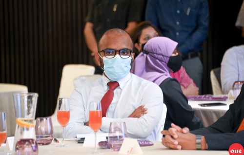 Dhaulathuge office thakun hingaane aa mashroou thakuge mauloomaath dheyn angaifi