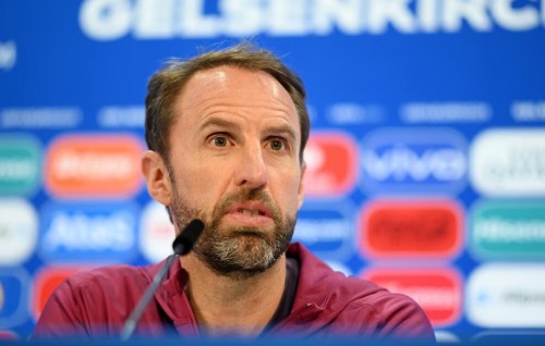 Favorite tag gai England, miee Southgate ah fahu furusathu!