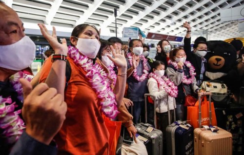 Taiwan welcomes back visitors after ending COVID-19 quarantine rules