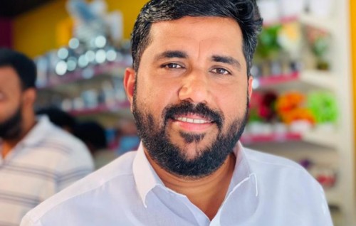 Taxi driver eh: Kaiveneege hedhun ganeveyne fadhaeh nei kudheennah efurusathu fahi kohddhenee