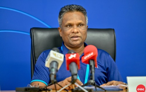 Bus stop tha hiyaa kurmuge massakkaiy fashanee