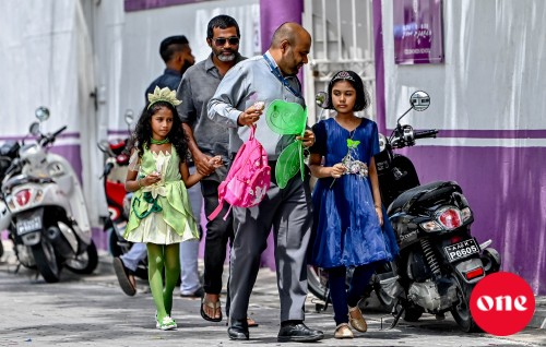 Haiy folhuvai: Bunedheebalaasheve! hiley thauleemakee foiy list heyyeve? TV aai AC ves beleniveriyaa heyyeve?