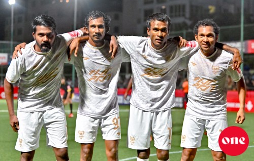 Naivaadhoo ah bodu molheh, Kumundhoo aai Neykurendhoo adhi Makunudhoo ves feshee molhakun
