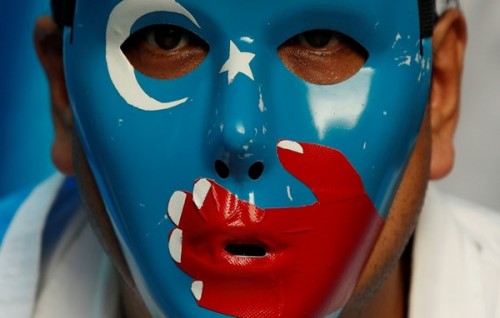 Jalu thakugai thibey China ge Uyghur muslimun hukumah fahuves minivan nukoh ''gehluvaalanee''