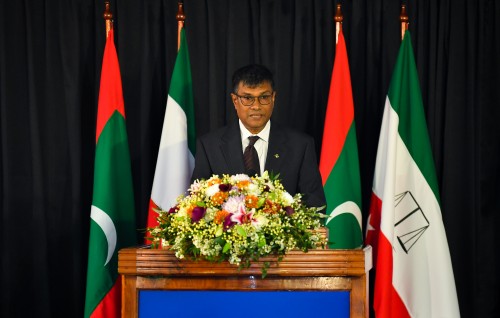Haggu hoadhai dheveynee fandiyaarun nazaahaaiy theri vegen: Uhthama Fandiyaaru