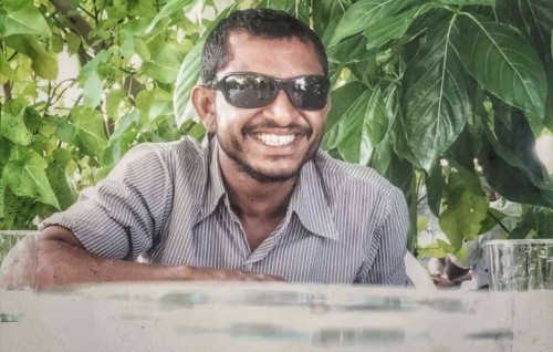 Dhifaaee hekin bunanee thuhumathu kuraa meehun Anas maraali sarahahdhugai noolheyne kamah