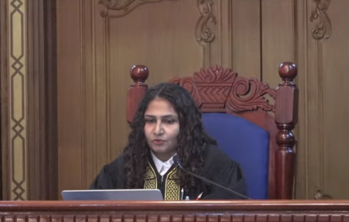 Fandiyaaru Azmiralda magaamun vakikuran Majilis in faaskoffi
