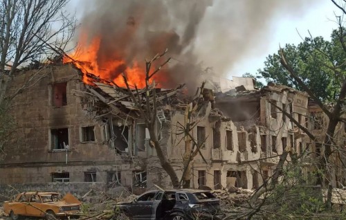Russian rocket hits Ukraine medical clinic