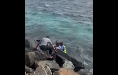 Kandumathin oyaa dhiya meehaku fuluhun salaamaiy koffi