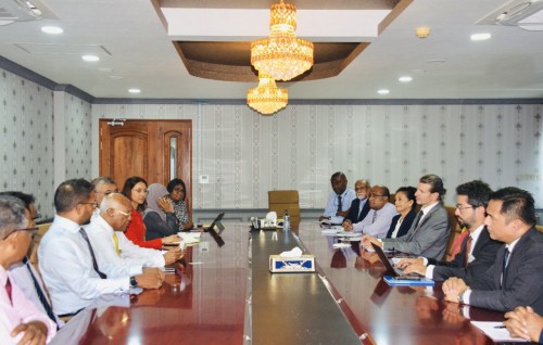 Cancer fadha balithah control kurumaa gulhey fannee lafaa dhinumah WHO ge team eh raajjeygai