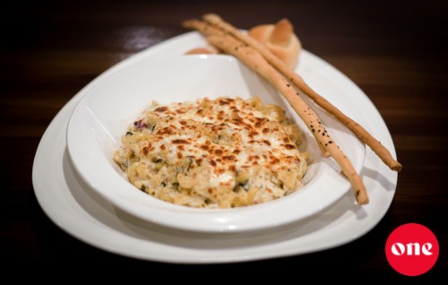 One Kitchen: Creamy Baked Mac and Cheese