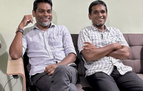 Sarukaaruge haradhuthah kuda kuran ulheythaneh nufeney: Democrats