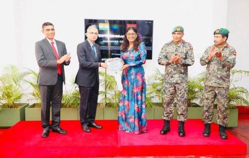 India in dhivehi sifainnah  24 vehicle hadhiyaaakohffi