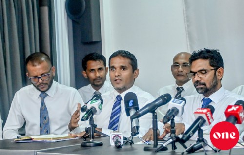 Democrats ge riyaasee primary: Vihssahvvure madhu members thibi nama vote laanee onlinekoh