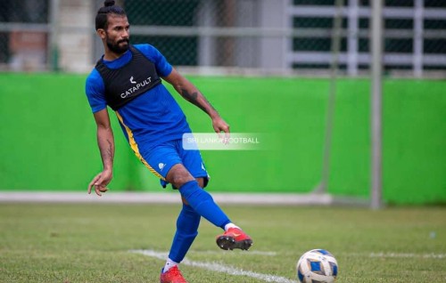 Valencia ah kulhey Lanka defender Duckson maruvefai ovvai fenijje