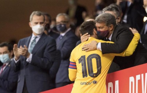 Messi aa gulhun ran'galhu koffin, an'buraa gennan kurevunu masahkatheh kuraanan!