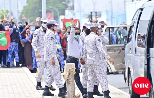 Rishvathu gaboolu kurumaai Money launder kurumuge dhauvaa ah Raees Yaameen inkaaru kuravvaifi