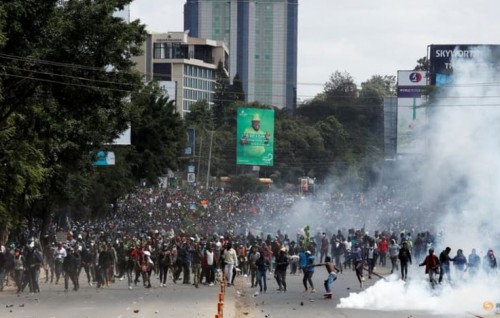 Police open fire at protestors trying to storm Kenyan parliament