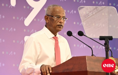 Yoga harakaathah huras alhai, hamanujehun hingi meehun gaanoonuge kurimahchah gehnaanan: Raees