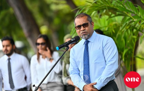 Kuree sarukaarun Kendhikulhudhoo Hospital ge mashroou havaalukuree market agah vure bodukoh: Khaleel