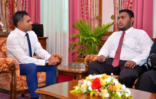Nabeehaky namoonaa kujjeh, sarukaaruge therein ithuru furusathu fahikohdheynan: Naibu Raees