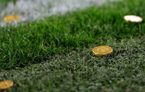 Supporter inge halhuthaalu kuriah, Dortmund match gai dhandah Chocolate aai tennis boalha!