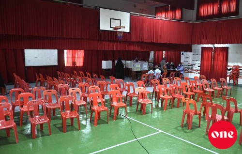 EC predicts 40% voter turnout as queues dwindle