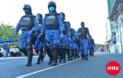 Raheenu kuri massala: bodu meehaa ge bandhah 15 dhuvas, kuda kujjaa aailaa aa havaalu koffi