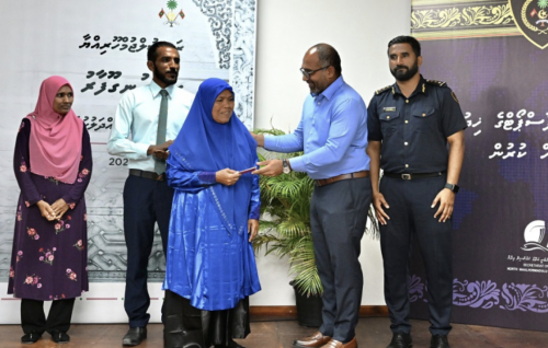 Ungoofaarugai ID card printkoh dhookurumaai passport dhookurumuge hidhumaiy fashaifi