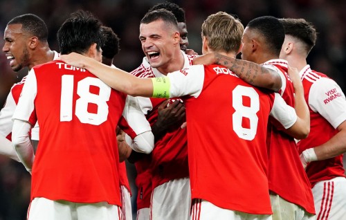 100 percent record dhamahattai, Arsenal gadha 16 aa dhimaalah