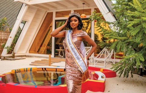 Miss Universe gai raahjje thamseelu sarukaarun kuhvveri kohffi, govaalee baiverinuvumah!