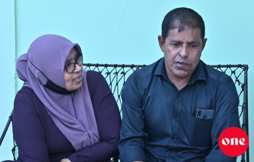 Dhe dhareen maakandah dhamaigane maru, madhu sikunthukolhehgge therey rashuge hurihaa imaaraatheh bimaa hama!