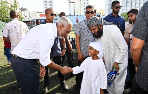 Fitr eid dhuvahu Raees ge dhe kanbalun Eid salaam kurahvanee